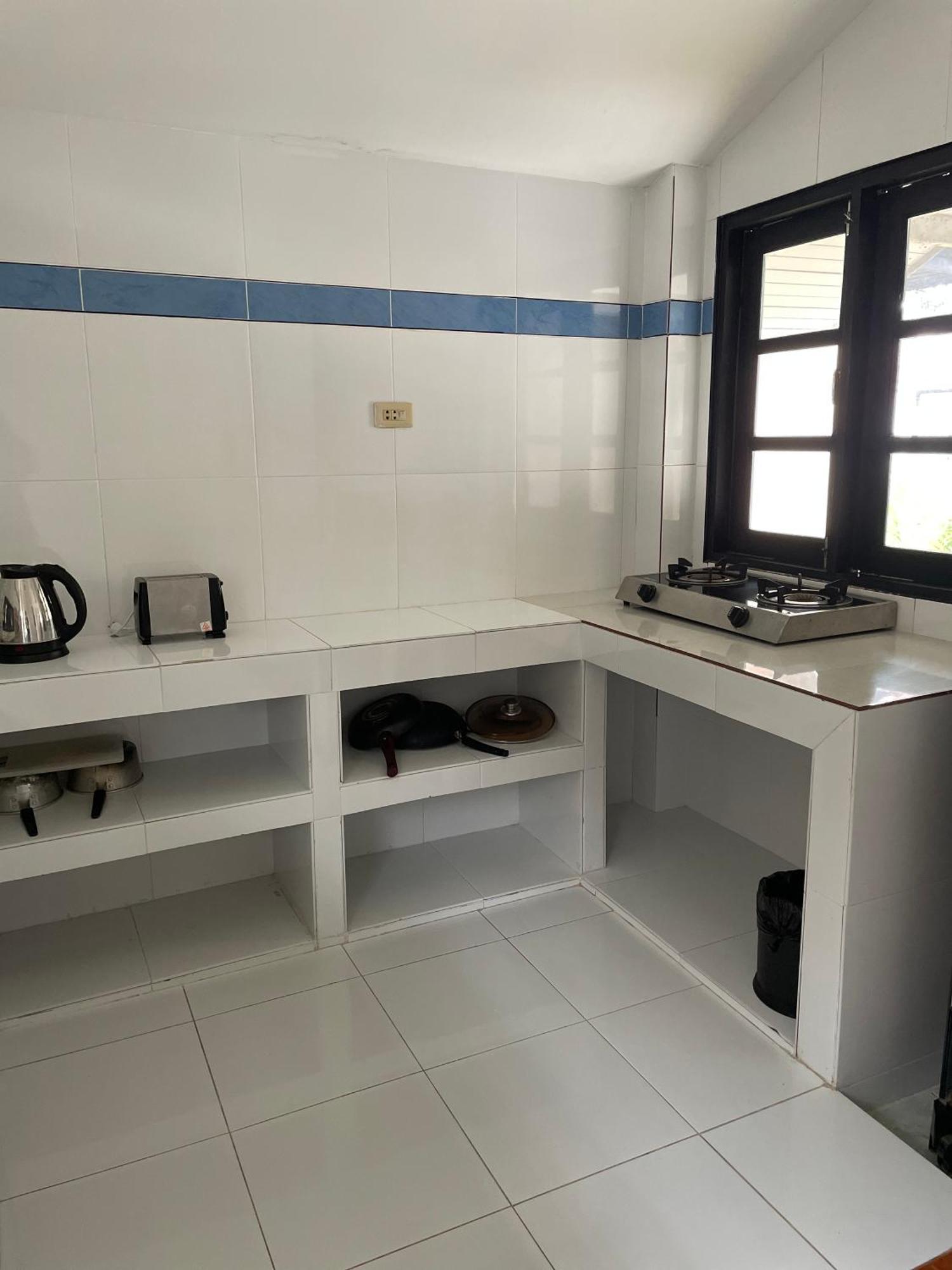 Sunrise Beach Villa Σούρατ Τανί Εξωτερικό φωτογραφία