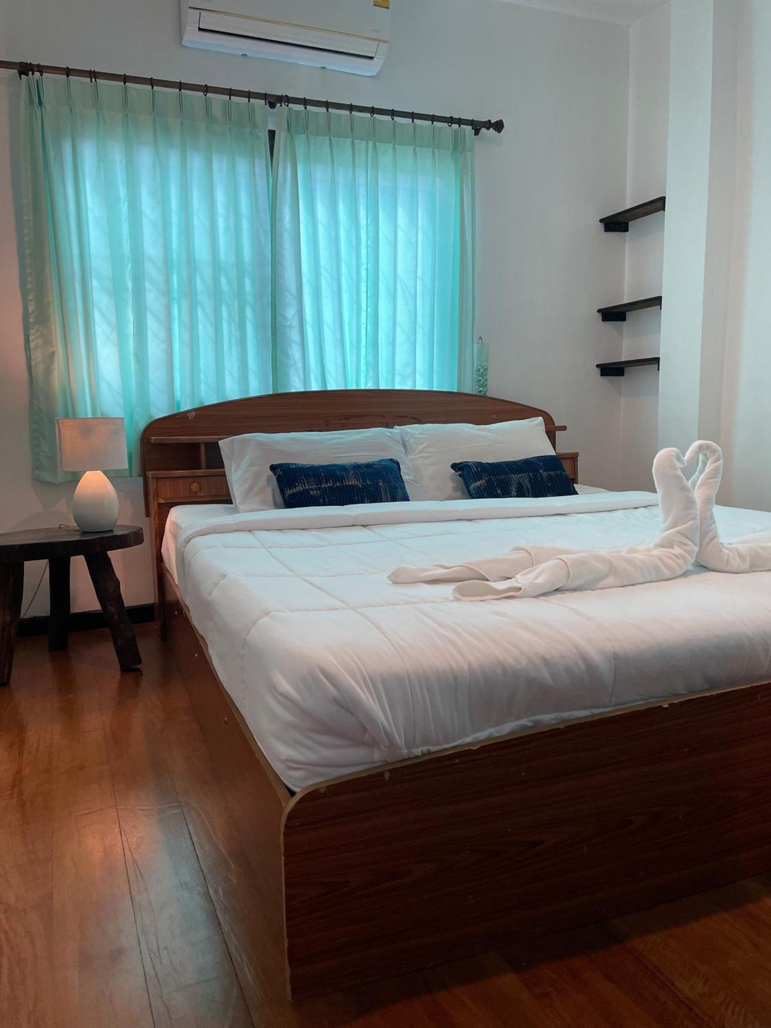Sunrise Beach Villa Σούρατ Τανί Δωμάτιο φωτογραφία