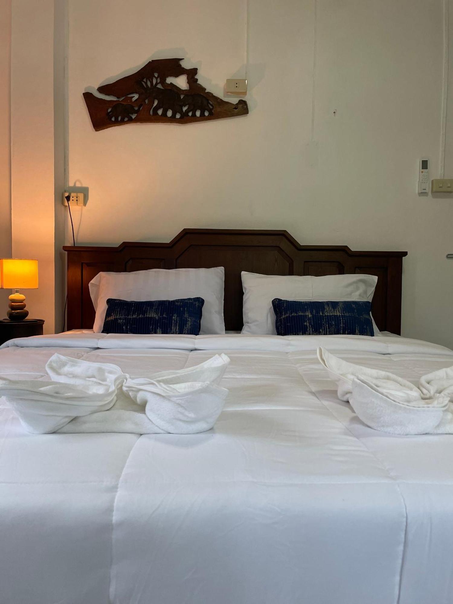 Sunrise Beach Villa Σούρατ Τανί Δωμάτιο φωτογραφία
